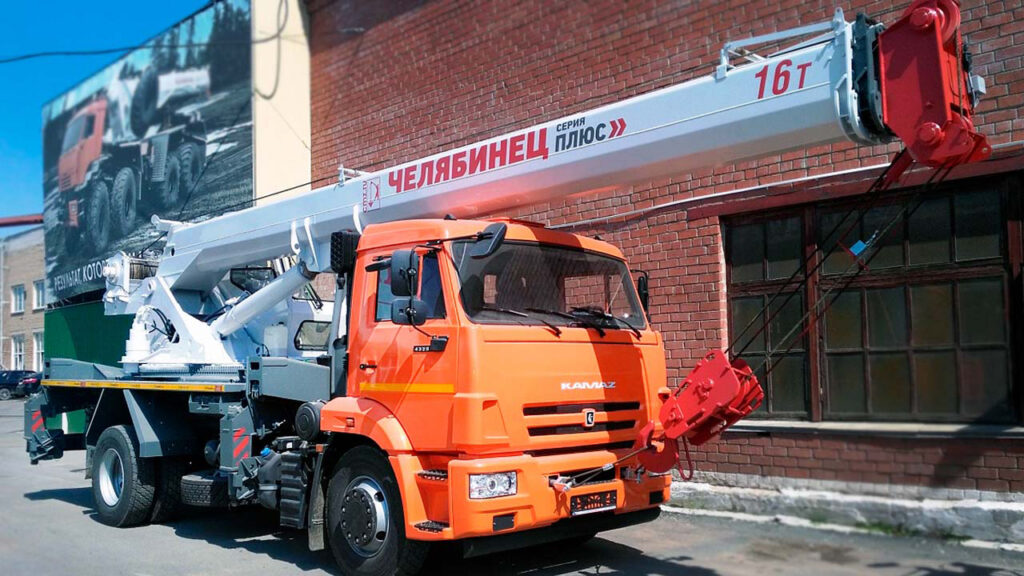 Автокран 16 тонн стрела 18 метров в аренду в Челябинске!